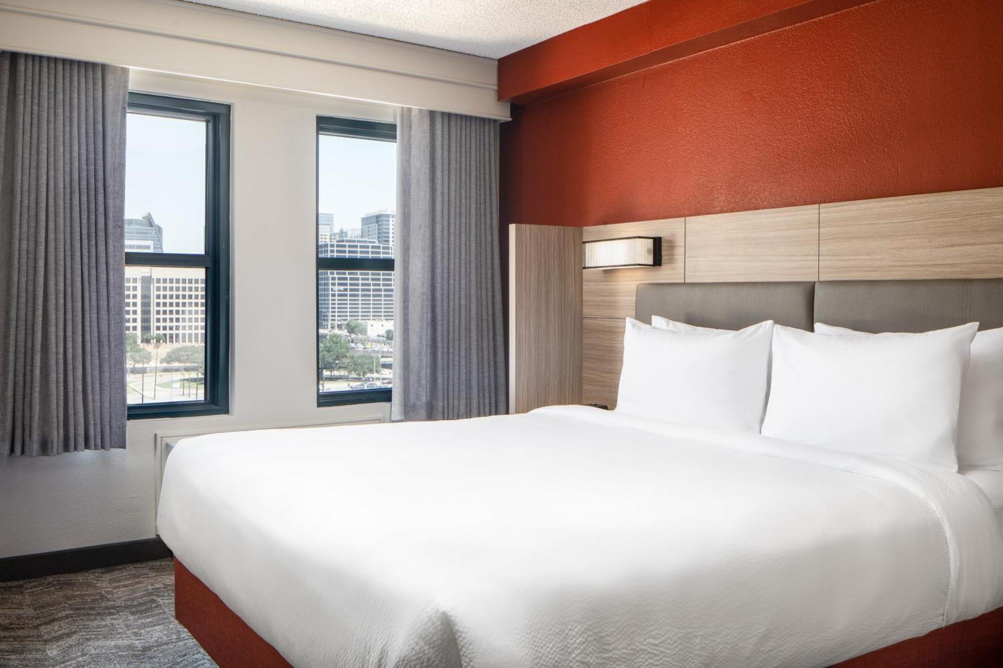 Springhill Suites By Marriott Dallas Downtown / West End Esterno foto