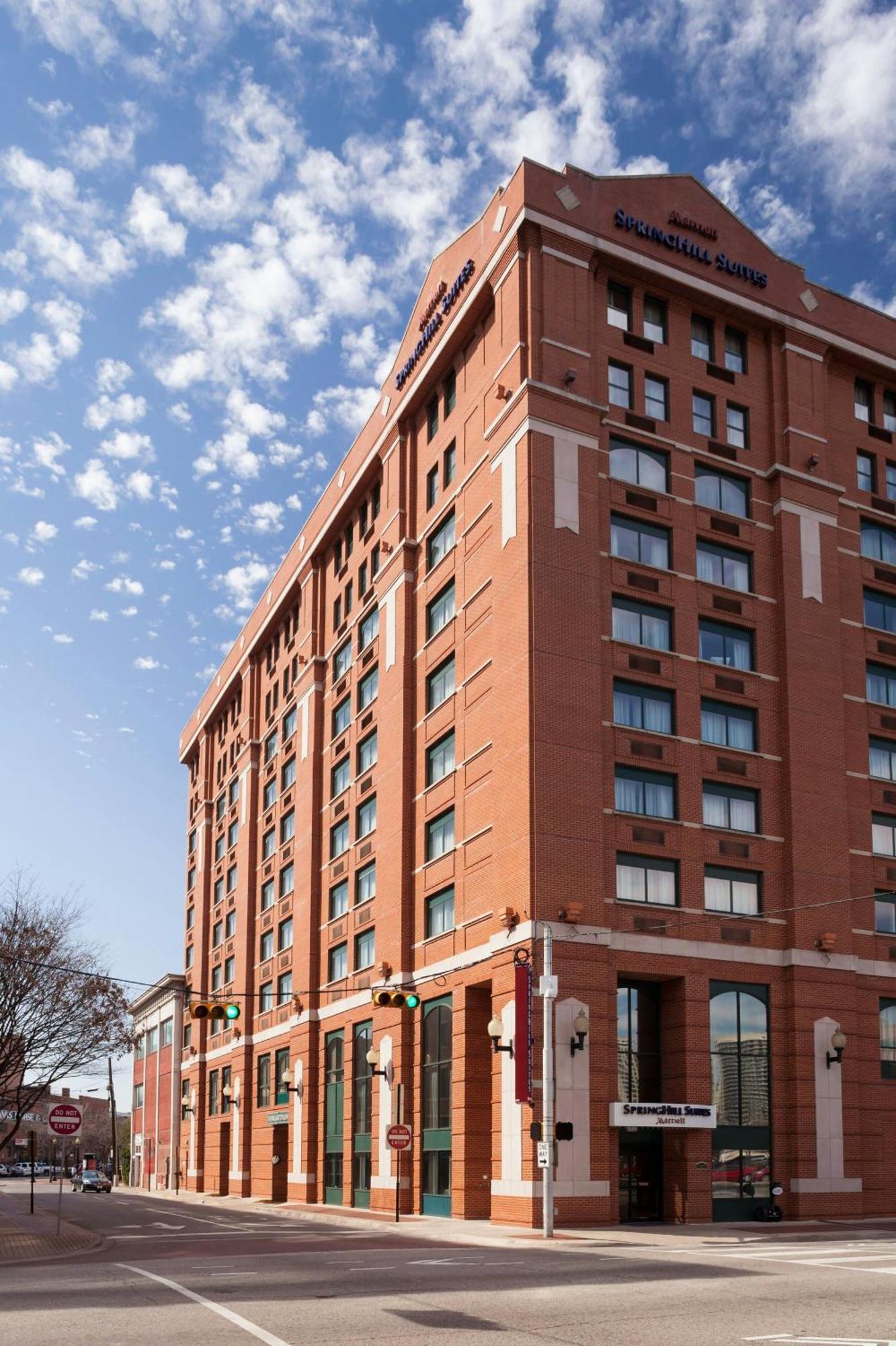 Springhill Suites By Marriott Dallas Downtown / West End Esterno foto